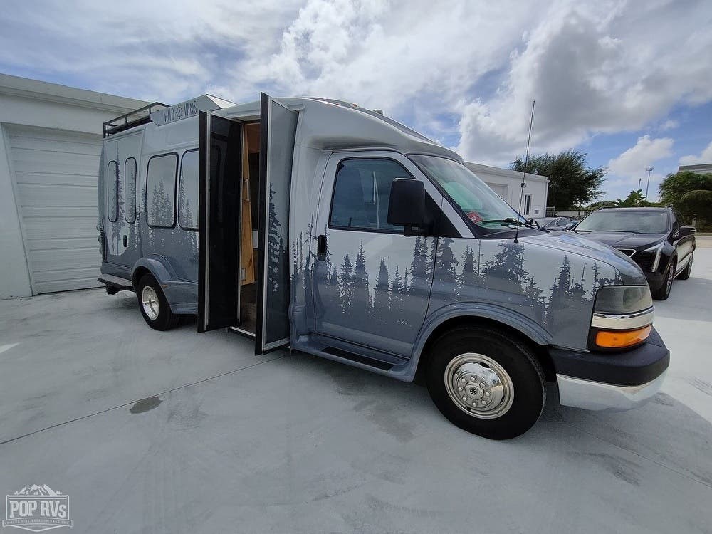 2010 Chevrolet Express G3500 RV for Sale in Boynton Beach, FL 33435 ...