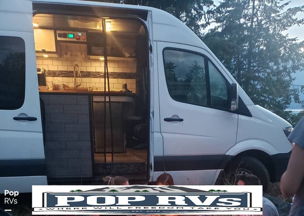 2017 MercedesBenz Sprinter 3500 RV for Sale in Creston, BC V0B1G3