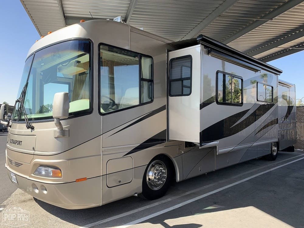 2005 Damon Ultrasport 4075 RV for Sale in Highland, CA 92346 226682