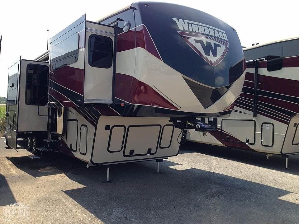 2016 Winnebago Destination 37FL RV for Sale in Decatur, AL 35603