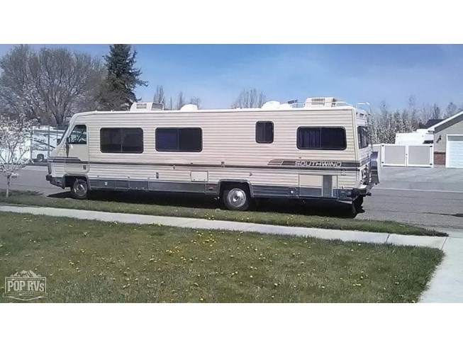 1985 Southwind 33 TK by Fleetwood from Pop RVs in Sarasota, Florida