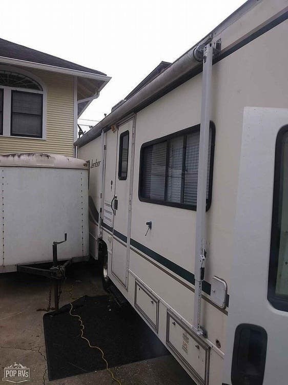 2000 Fleetwood Jamboree Rallye 29V RV for Sale in New Orleans, LA 70125