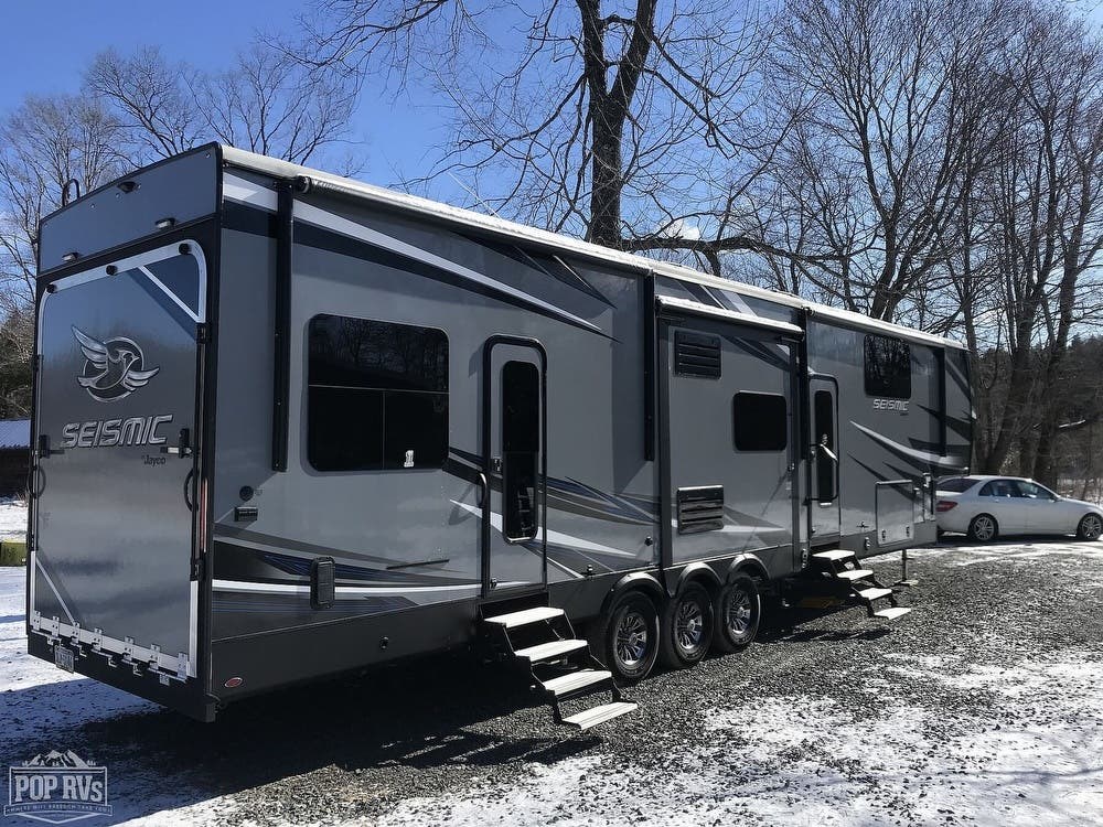 2018 Jayco Seismic 4250 Toy Hauler Rv For Sale In Nichols Ny 13812 239366 Classifieds