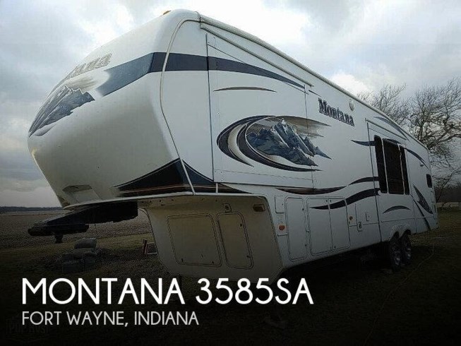 Used 2010 Keystone Montana 3585SA available in Fort Wayne, Indiana