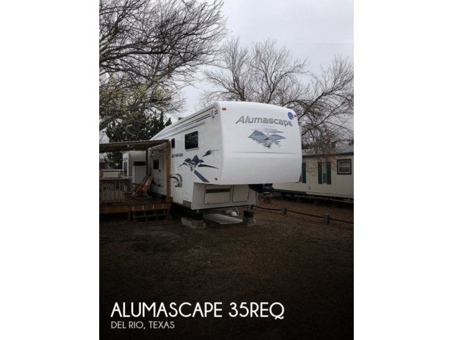 Used 2006 Holiday Rambler Alumascape 35REQ available in Del Rio, Texas