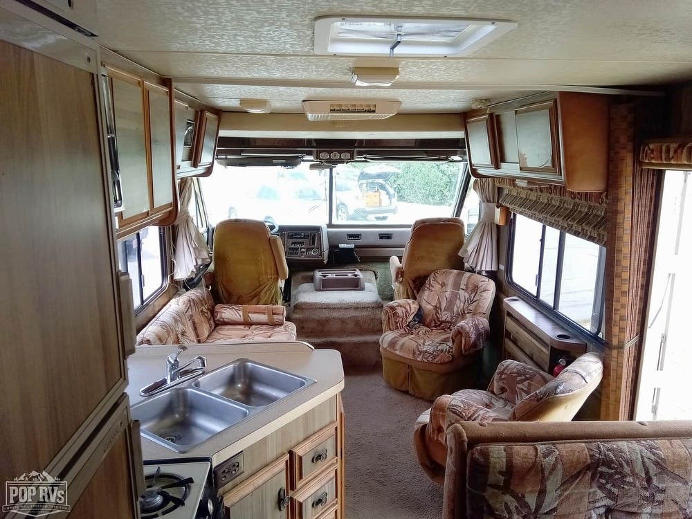 1984 Fleetwood Pace Arrow H27 RV for Sale in Malibu, CA 90263 242374