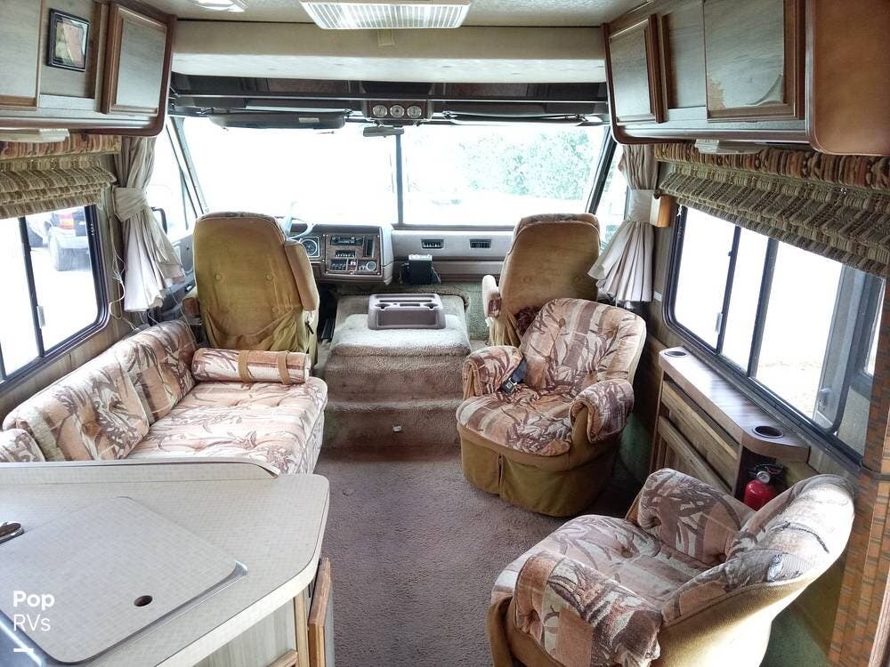1984 Fleetwood Pace Arrow H27 RV for Sale in Malibu, CA 90263 242374