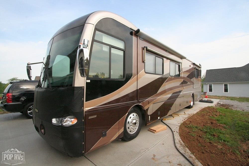 2004 Fleetwood Revolution 38B RV for Sale in Walton, KY 41094 244339