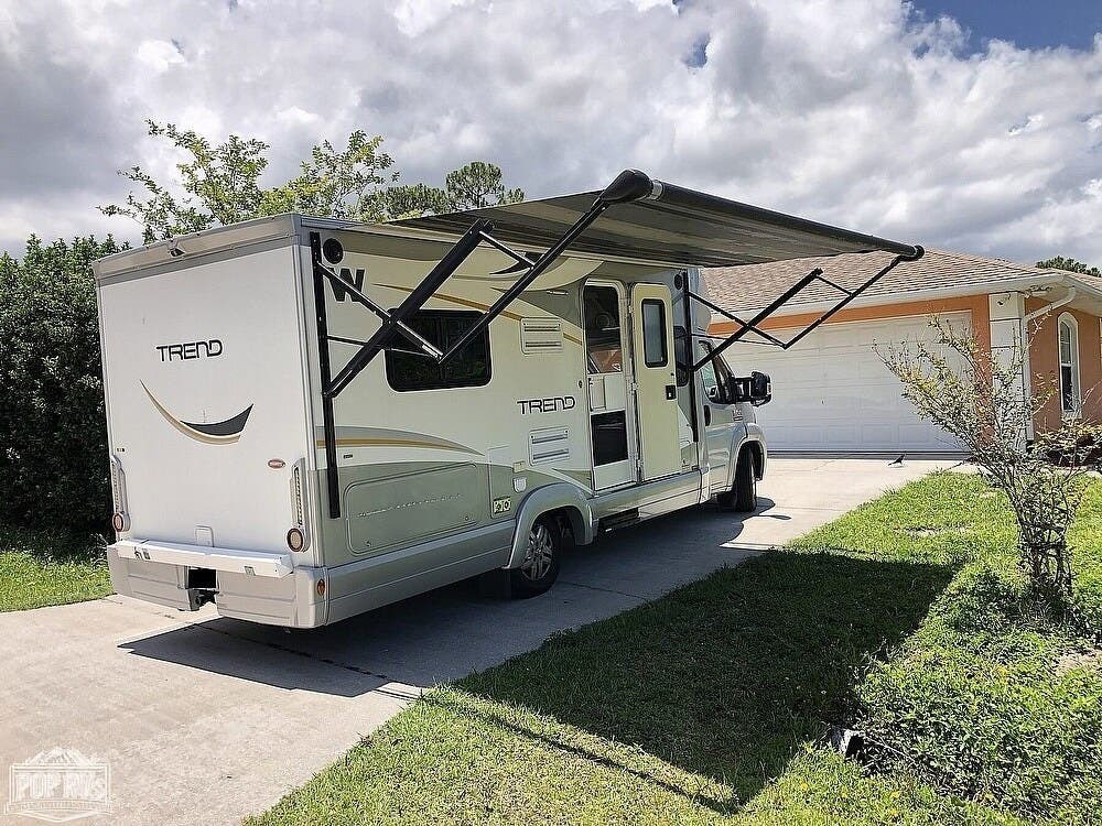 2014 Winnebago Trend 23L RV for Sale in Palm Bay, FL 32907 245758