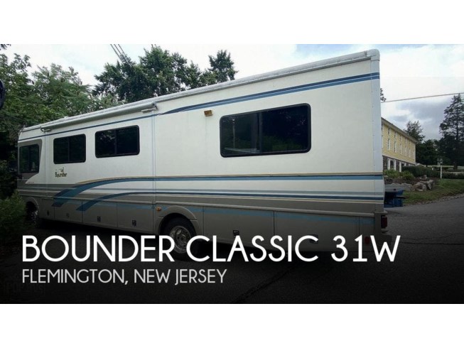 Used 2000 Fleetwood Bounder Classic 31W available in Sarasota, Florida