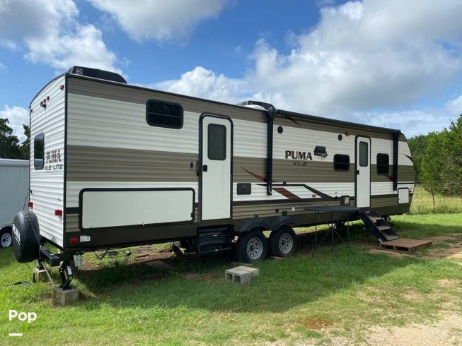 2021 Palomino Puma XLE Lite 31BHSC - Used Travel Trailer For Sale by Pop RVs in Fischer, Texas
