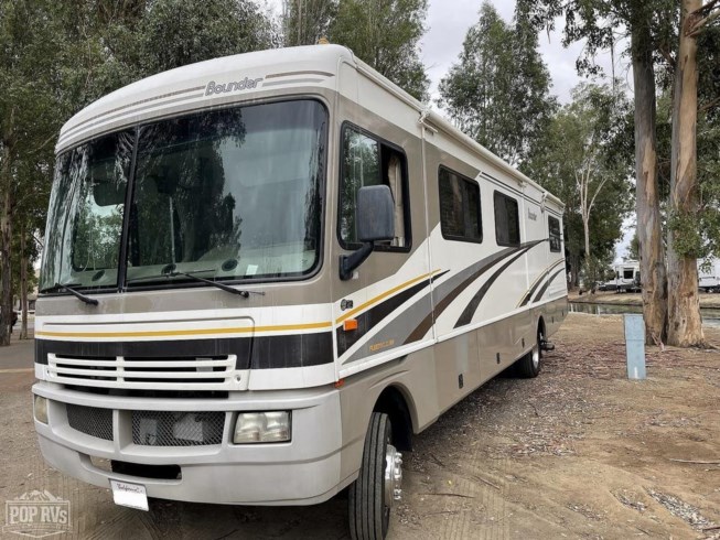 2004 Fleetwood Bounder 34F - Used Class A For Sale by Pop RVs in Sarasota, Florida