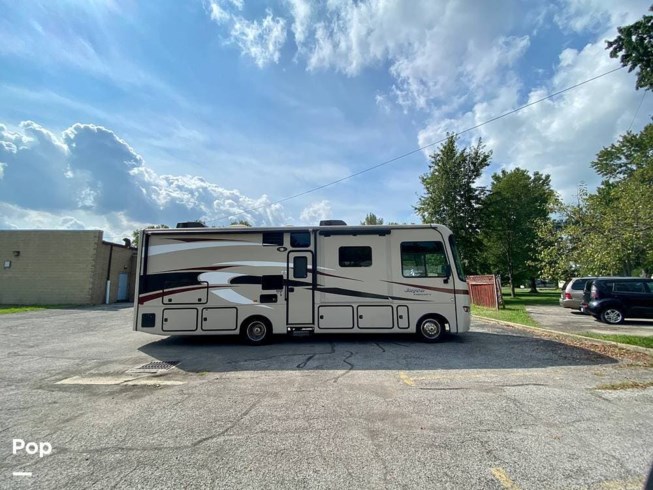 2014 Jayco Precept 31UL - Used Class A For Sale by Pop RVs in Olmsted Falls, Ohio