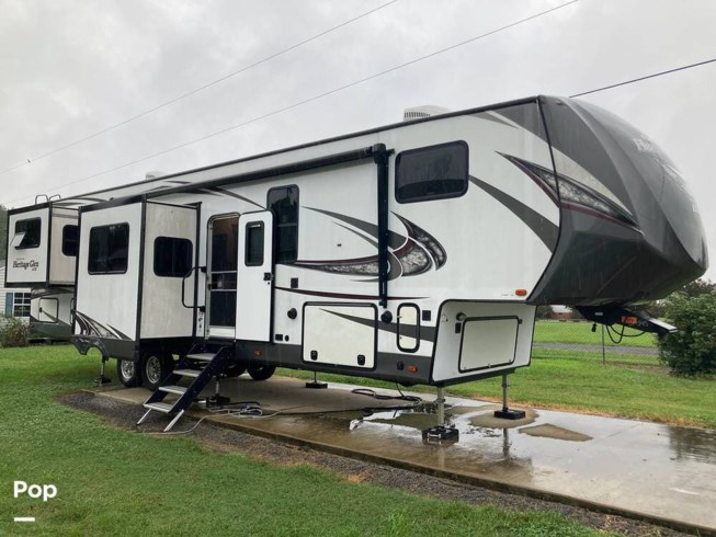 2018 Heritage Glen 372RD by Forest River from Pop RVs in Waverly, Virginia