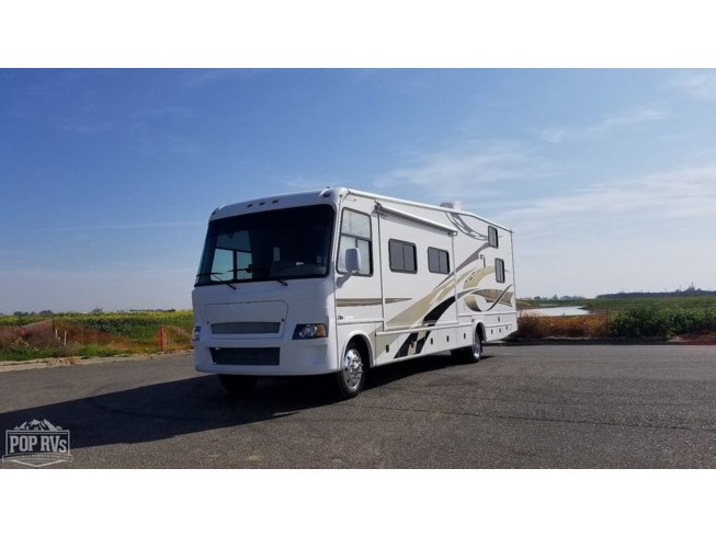 2008 Damon Outlaw 3611 - Used Toy Hauler For Sale by Pop RVs in Kasilof, Alaska features Generator, Leveling Jacks, Slideout, Awning, Air Conditioning