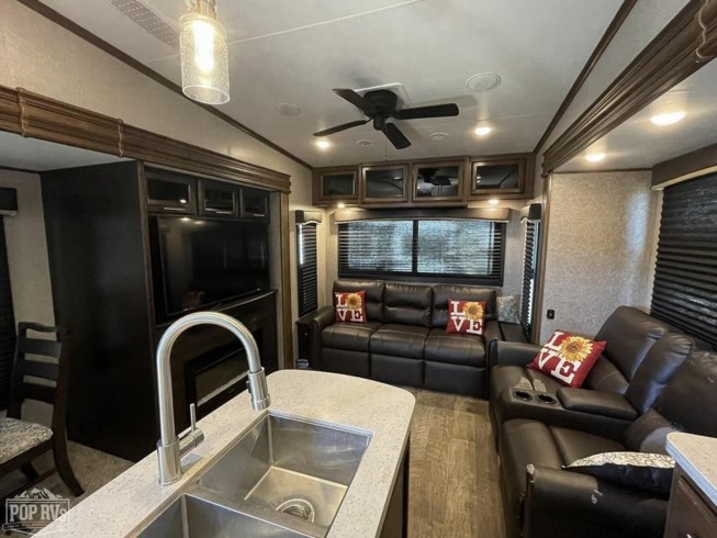 2019 Eagle 317RLOK by Jayco from Pop RVs in Sarasota, Florida