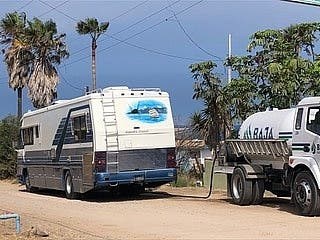 1991 Country Coach Affinity Country Coach - Used Diesel Pusher For Sale by Pop RVs in La Mision features Air Conditioning, Leveling Jacks, Generator