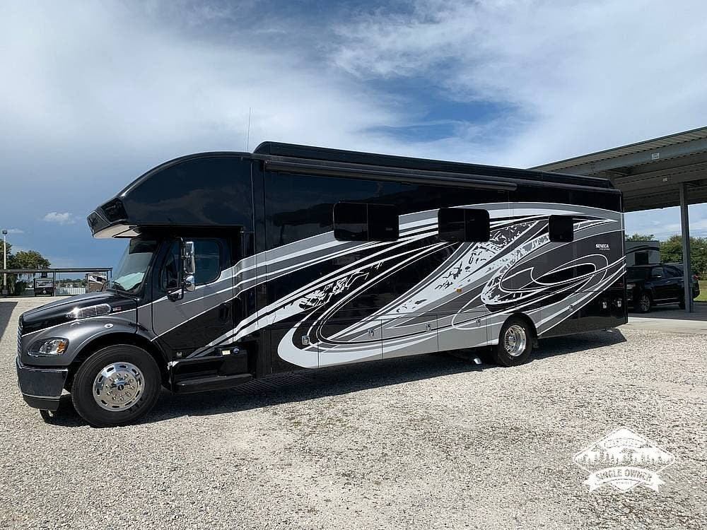 2021 Jayco Seneca Prestige 37K - Used Super C For Sale by Pop RVs in Riverview, Florida features Leveling Jacks, Generator, Slideout, Air Conditioning