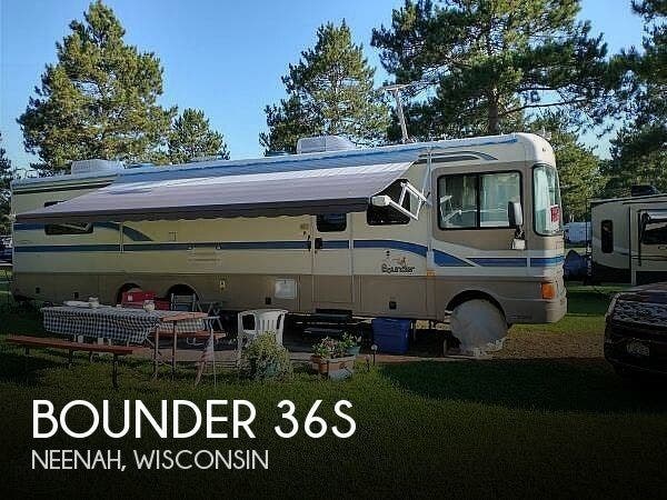 Used 1997 Fleetwood Bounder 36S available in Sarasota, Florida