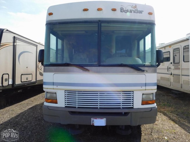 2001 Fleetwood Bounder 34D - Used Class A For Sale by Pop RVs in Sarasota, Florida