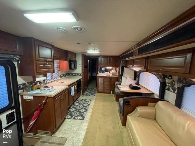 2005 Fleetwood Bounder 39Z - Used Diesel Pusher For Sale by Pop RVs in Sarasota, Florida