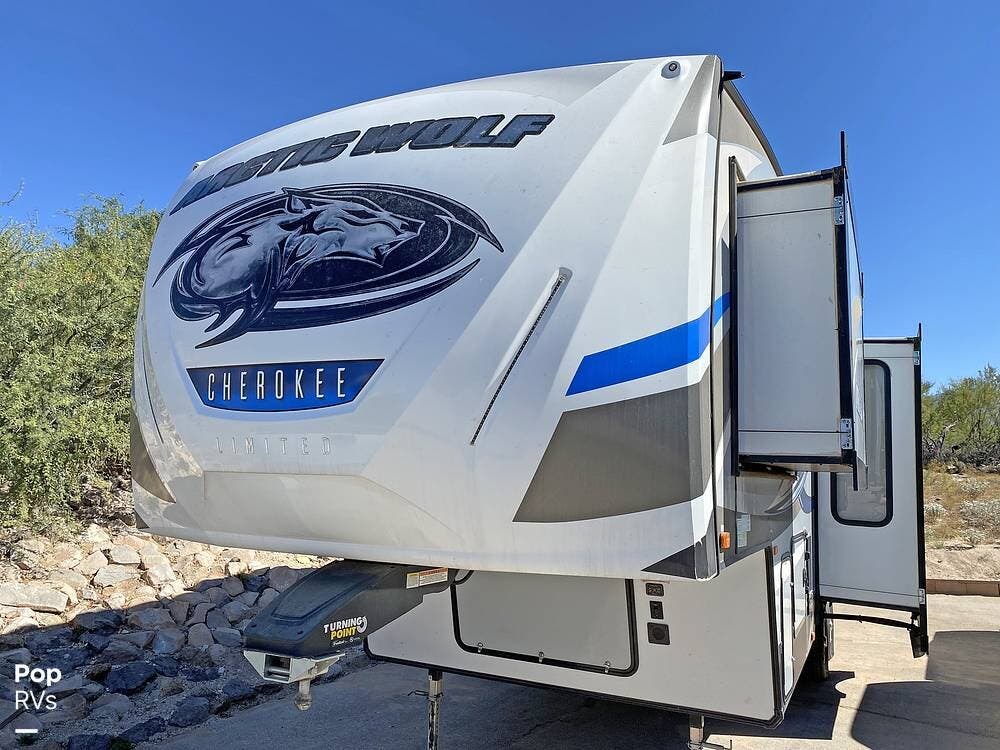 2019 Cherokee Arctic Wolf 305ML6 RV for Sale in Tucson, AZ 85730