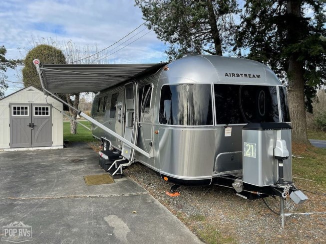 2018 Airstream Classic Limited 33FB - Used Travel Trailer For Sale by Pop RVs in Sarasota, Florida