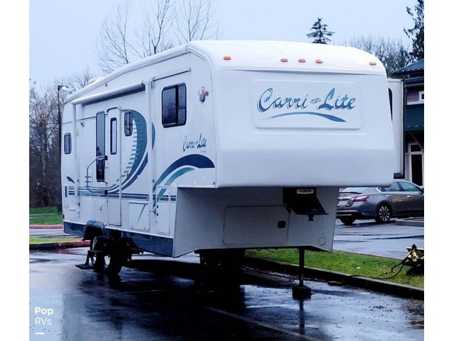2001 Carri-Lite 730RK by Carriage from Pop RVs in Sarasota, Florida