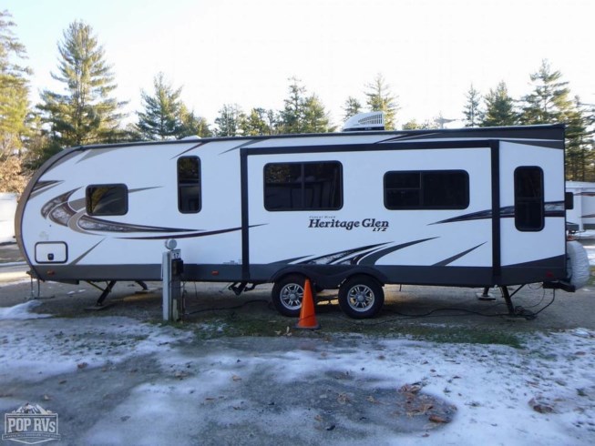 2018 Forest River Heritage Glen 269RL - Used Travel Trailer For Sale by Pop RVs in Freedom, New Hampshire features Awning, Air Conditioning, Slideout