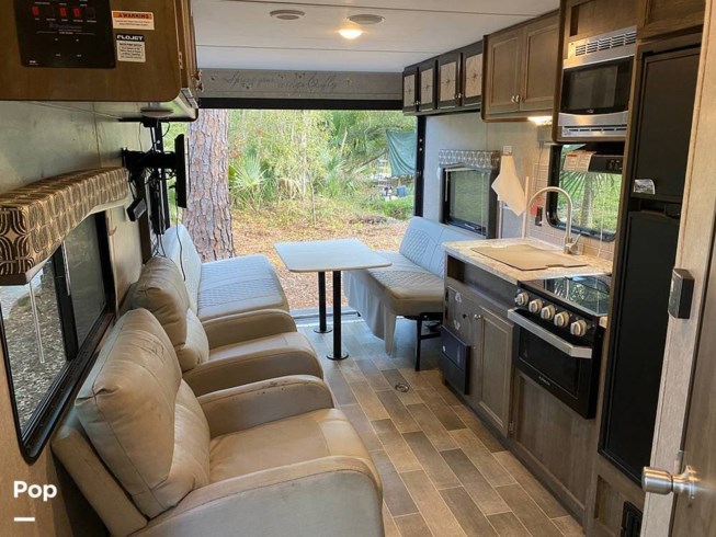 2019 Coleman 250TQ by Dutchmen from Pop RVs in Bunnell, Florida