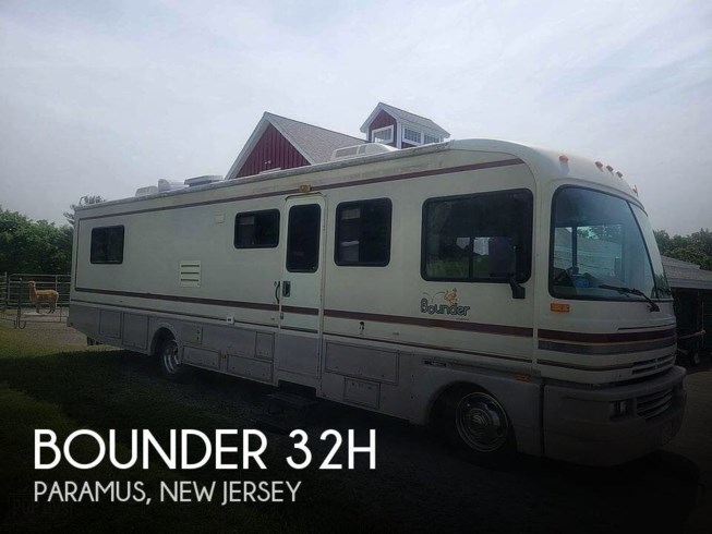 Used 1994 Fleetwood Bounder 32H available in Paramus, New Jersey