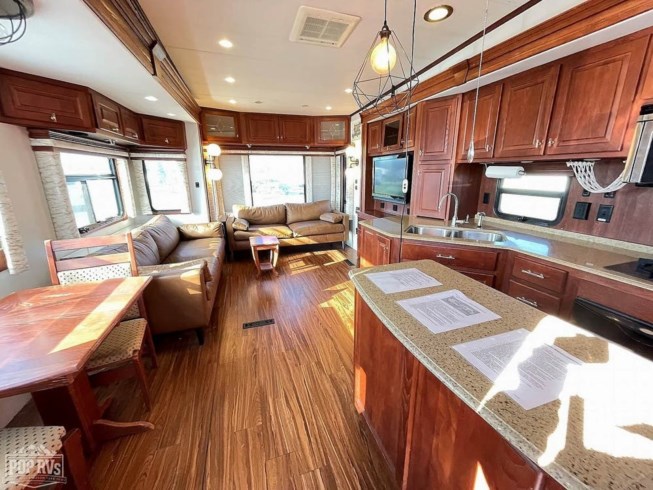 2009 Carriage Carri-Lite 36MAX1 - Used Fifth Wheel For Sale by Pop RVs in Sarasota, Florida