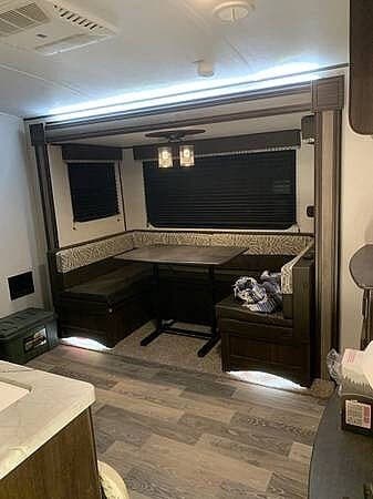 2020 Keystone Tail-gator 32TH - Used Toy Hauler For Sale by Pop RVs in Williamsburg, Missouri features Leveling Jacks, Air Conditioning, Awning, Slideout