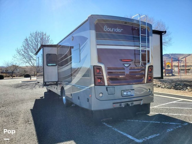 2016 Fleetwood Bounder 34T - Used Class A For Sale by Pop RVs in Sarasota, Florida