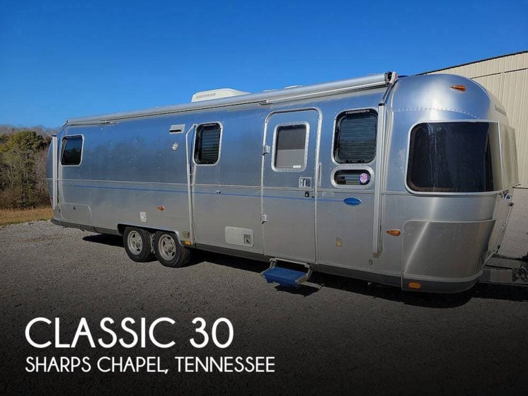 Used 2004 Airstream Classic 30 available in Sharps Chapel, Tennessee