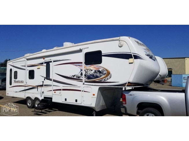 2011 Keystone Montana 3150RL - Used Fifth Wheel For Sale by Pop RVs in Atwater, California features Slideout, Awning, Leveling Jacks, Air Conditioning