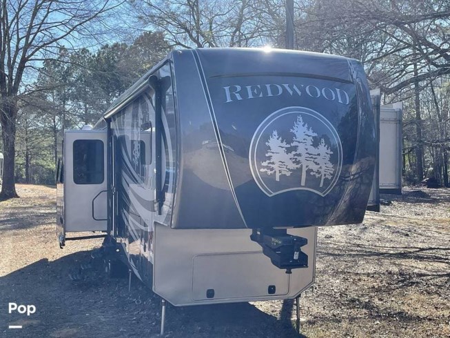 2015 Redwood M-38 RL by CrossRoads from Pop RVs in Sarasota, Florida