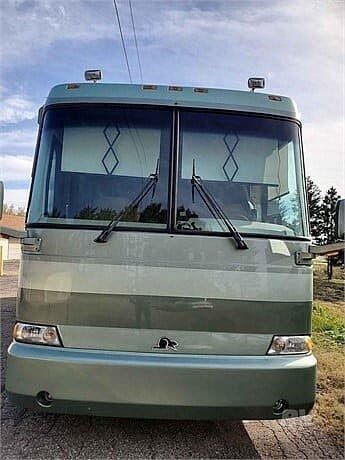 2001 Patriot Concord 33 by Beaver from Pop RVs in Sarasota, Florida