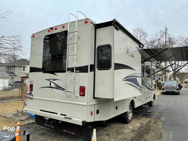 2017 Fleetwood Flair 30P - Used Class A For Sale by Pop RVs in East Tawas, Michigan