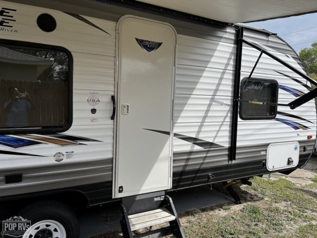 Used 2018 Forest River Salem 261BHXL available in Orange City, Florida