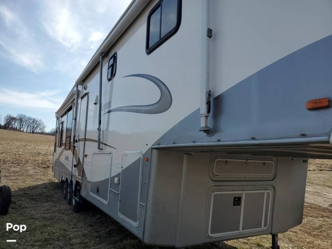 2010 Nu-Wa Hitchhiker Champagne 38LKTG - Used Fifth Wheel For Sale by Pop RVs in Sarasota, Florida