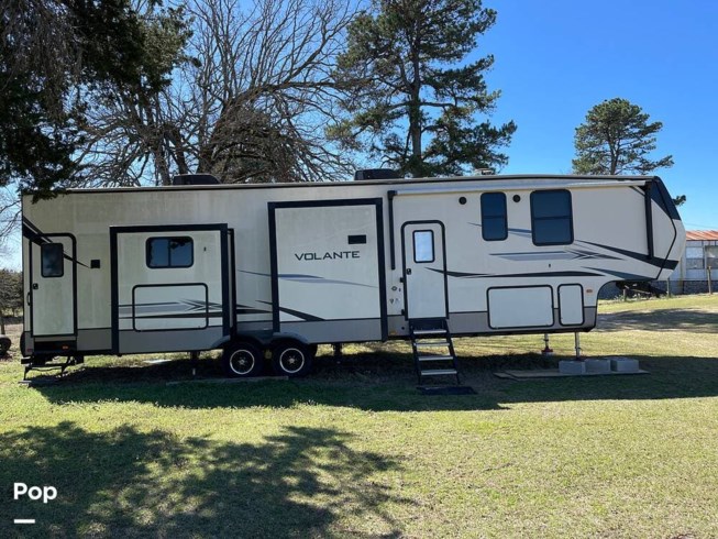 2019 Volante 3601 LF by CrossRoads from Pop RVs in Fort Towson, Oklahoma