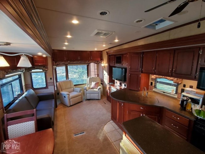 Used 2010 Carriage Cameo 36FWS available in Putnam, Connecticut