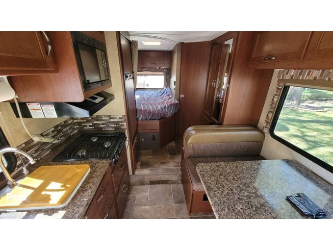 2016 Thor Motor Coach Chateau 22E - Used Class C For Sale by Pop RVs in Houston, Texas