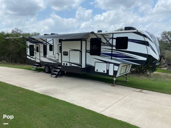 2020 Keystone Fuzion 427 - Used Toy Hauler For Sale by Pop RVs in Blanco, Texas