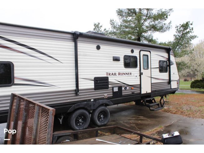 2019 Heartland Trail Runner 302SLE - Used Travel Trailer For Sale by Pop RVs in Henryville, Indiana