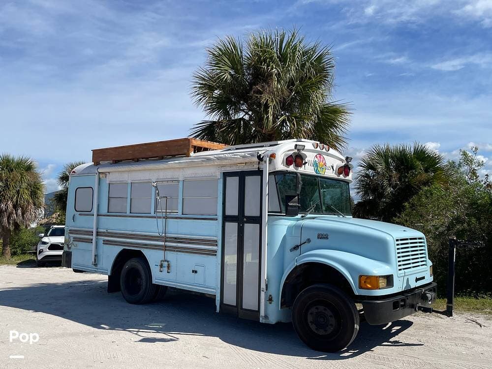 1999 Blue Bird Bluebird International 3800 RV for Sale in Nokomis, FL