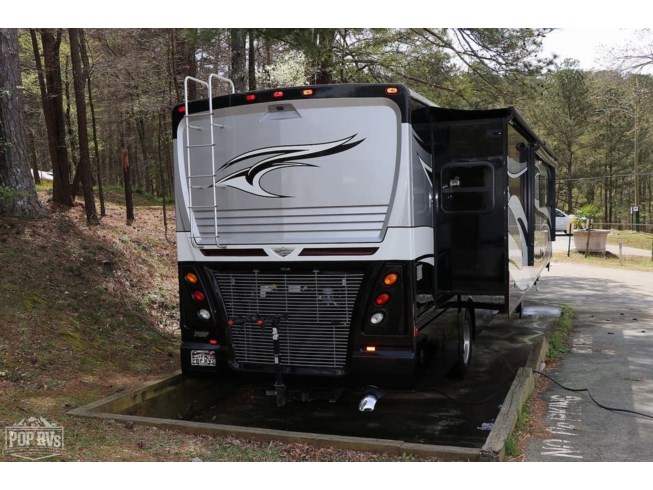 2016 Pace Arrow LXE 38B by Fleetwood from Pop RVs in Sarasota, Florida