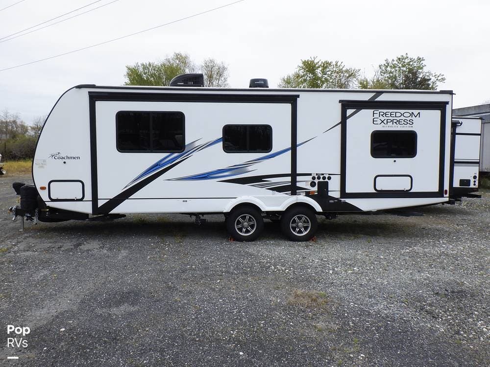 2021 Coachmen Freedom Express Ultra Lite 259FKDS RV for Sale in White