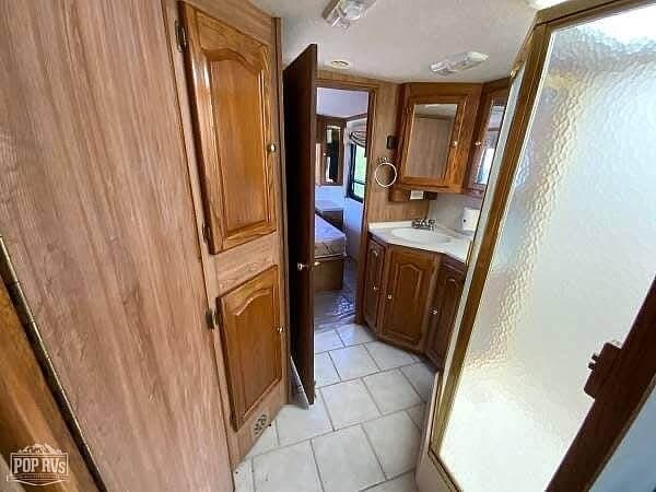 2000 Allegro Bay 5352 by Tiffin from Pop RVs in Sarasota, Florida